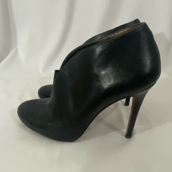 NWOT Julianne Hough for Sole Society Black Booties - Picture 3 of 8